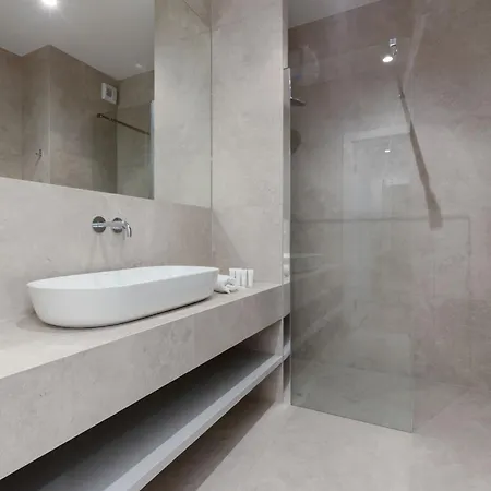 Comfortable Apartment And Studio With Parking And Access To Fitness Gym And Sauna By Noclegi Renteres Aparthotel 4*