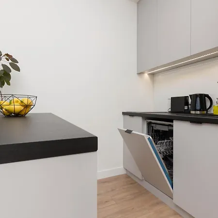 Comfortable Apartment And Studio With Parking And Access To Fitness Gym And Sauna By Noclegi Renteres Aparthotel Warschau