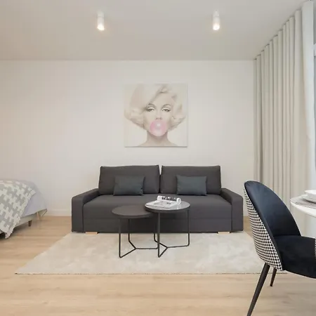 Comfortable Apartment And Studio With Parking And Access To Fitness Gym And Sauna By Noclegi Renteres Апарт-готель Варшава