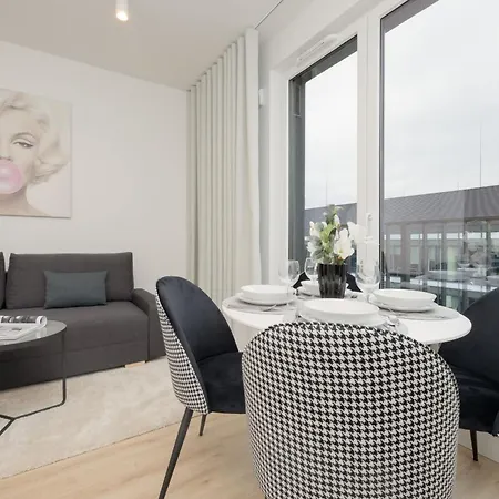Comfortable And With Parking And Access To Fitness Gym And Sauna By Renteres 4* Varsovia