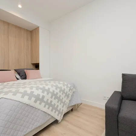 Cozy Domaniewska With Gym & Sauna In Mokotow By Renters Aparthotel *