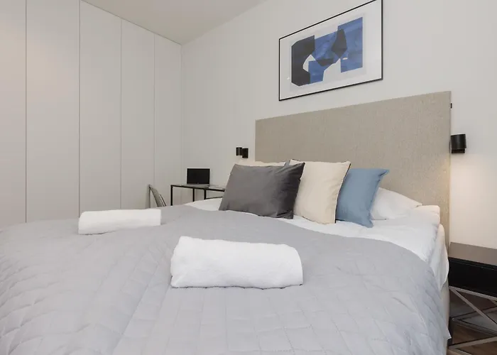 Cozy Domaniewska With Gym & Sauna In Mokotow By Renters Aparthotel