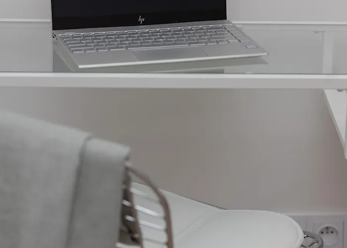 Aparthotel Cozy Domaniewska With Gym & Sauna In Mokotow By Renters 4*